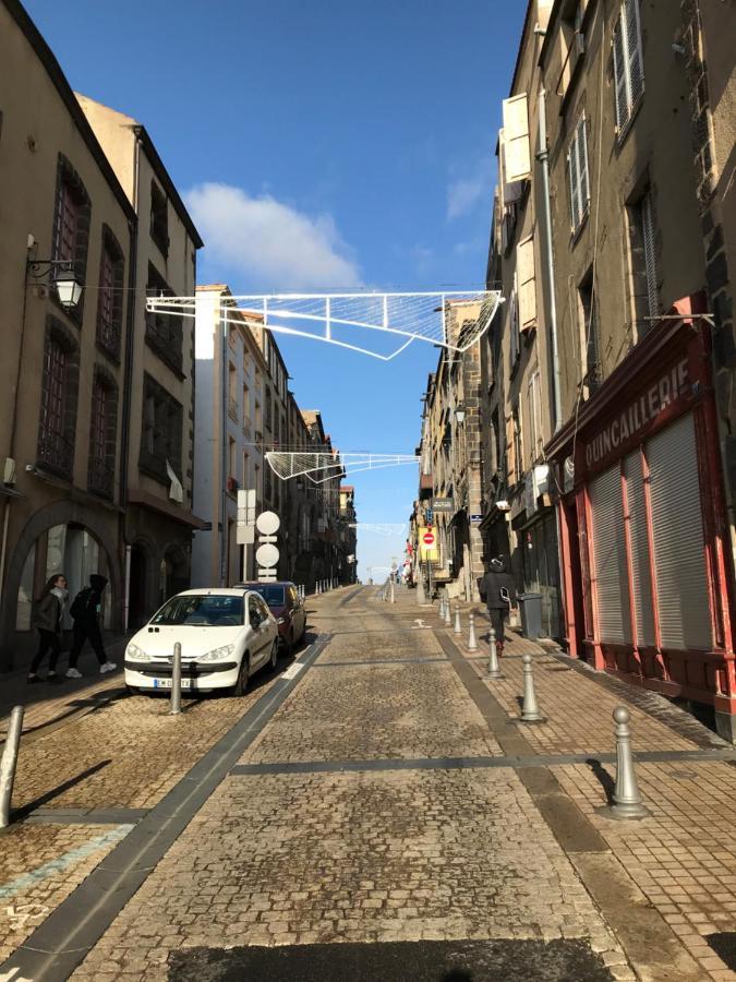 3 Chambres En Lit Double, 6 Personnes, Dans Appartement Entierement Renove, 70 M2 , Wifi,Climatisation, Tres Calme , Tout Equipe,Lit Bebe Clermont-Ferrand Kültér fotó