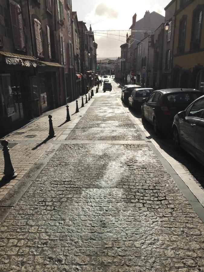 3 Chambres En Lit Double, 6 Personnes, Dans Appartement Entierement Renove, 70 M2 , Wifi,Climatisation, Tres Calme , Tout Equipe,Lit Bebe Clermont-Ferrand Kültér fotó